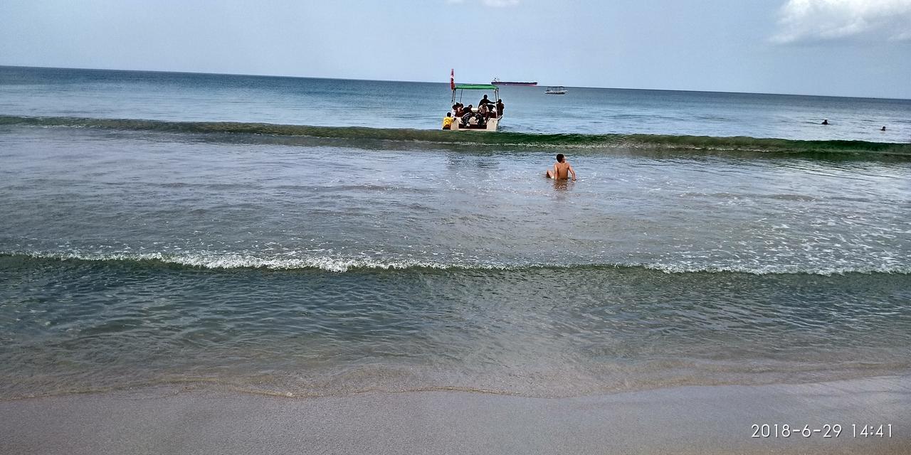 Under Water Safaris And Resort Uppuveli Bagian luar foto