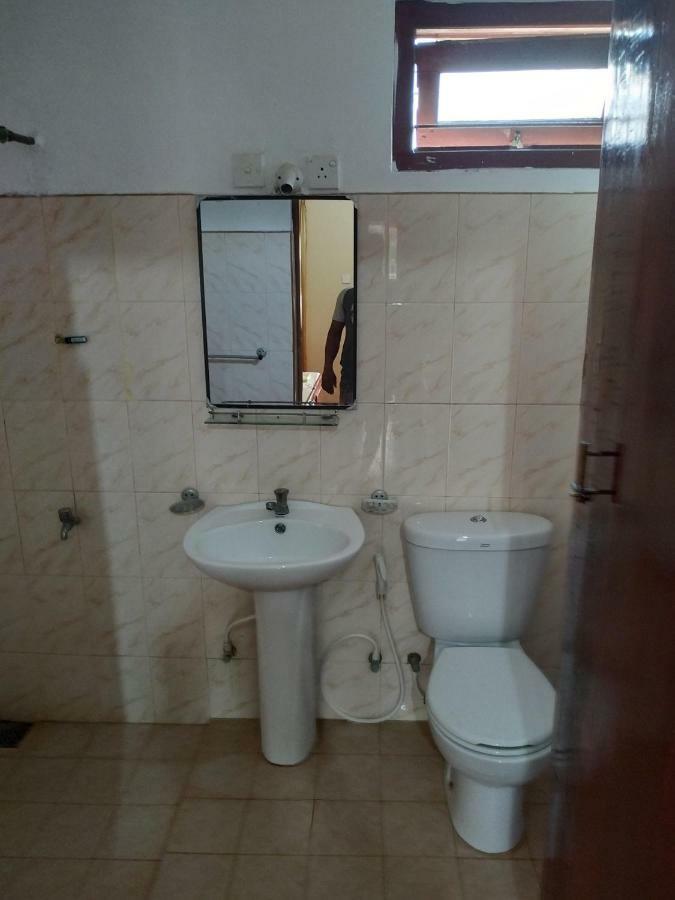 Under Water Safaris And Resort Uppuveli Bagian luar foto